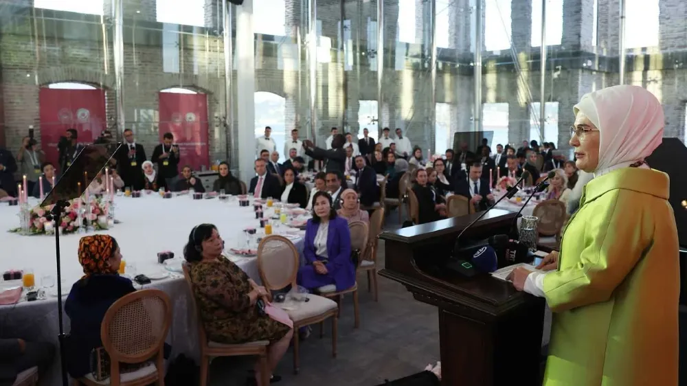 TÜRK TOPLUMUNUN VAZGEÇİLMEZ KAVRAMLARINDAN AİLE YAPIMIZ VE GELENEKLERİMİZ