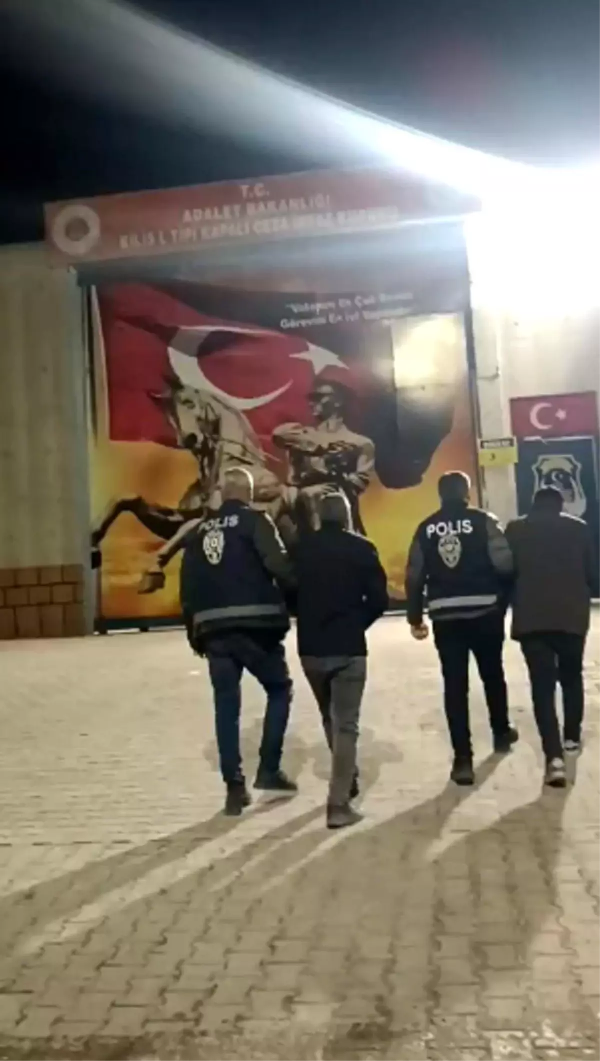 Hatay'da Otodan Hırsızlık: 2 Tutuklama