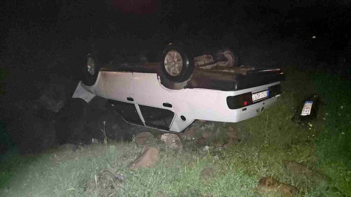 Hatay'da Takla Atan Araçta Sürücü Yaralandı
