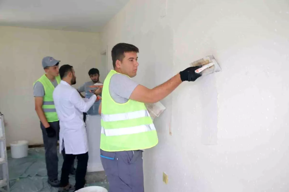 Hatay'da Ustalık Eğitimi: 'Birlikte Ustayız Projesi' ile Kursiyerlere MYK Belgesi Verildi