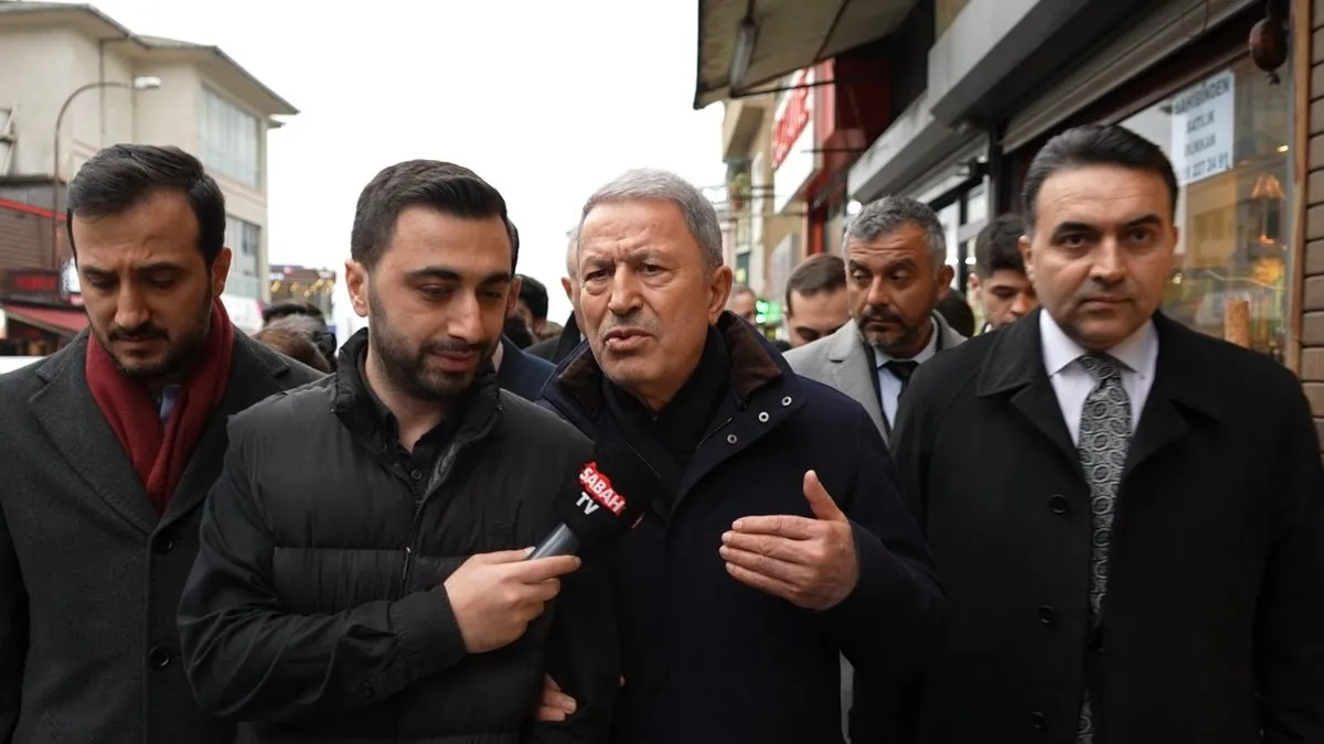 Hulusi Akar'dan Özgür Özel'e çok sert sözler: Nereden baksan tutarsızlık nereden baksan ahmakça!