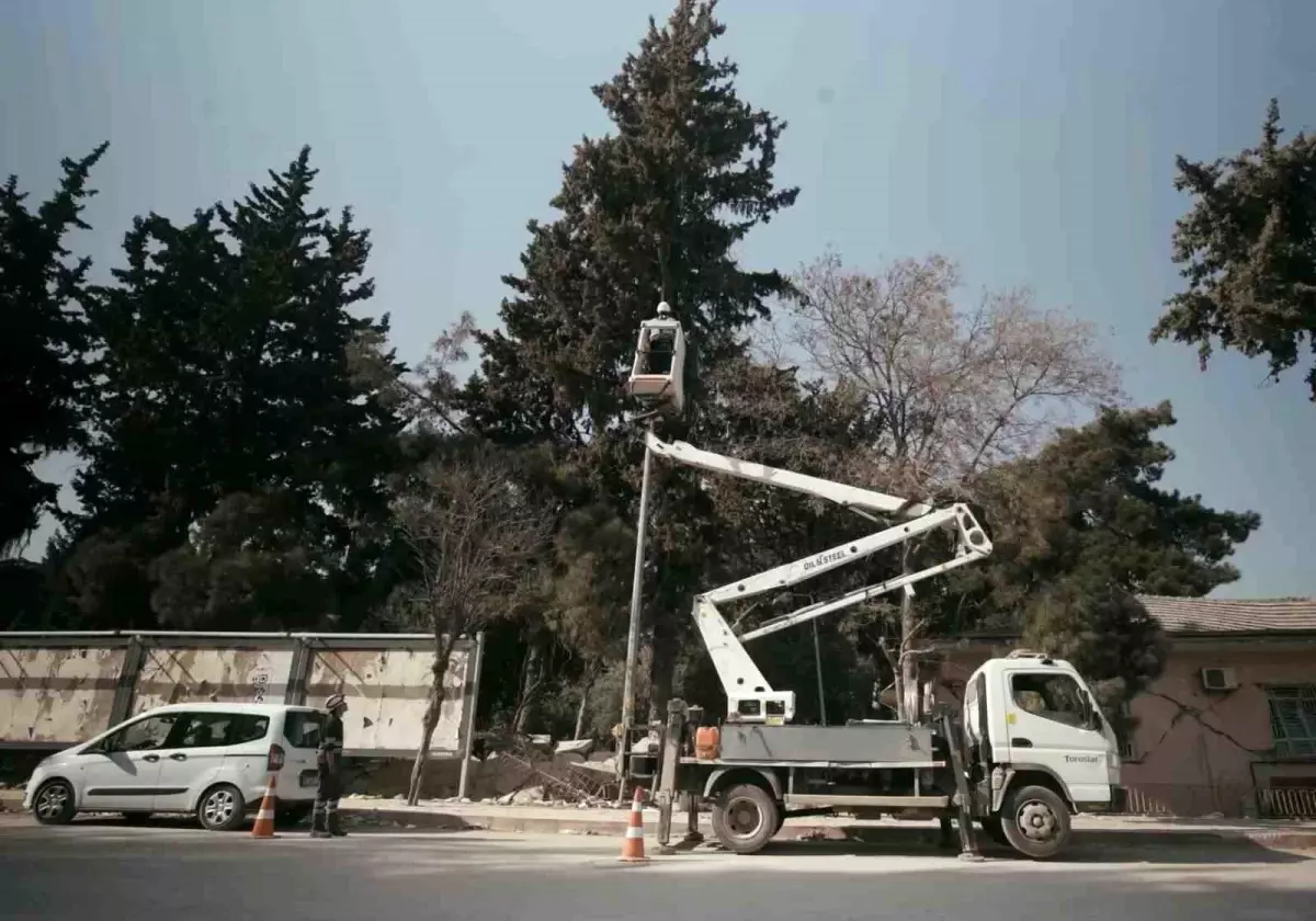 Toroslar EDAŞ'tan Deprem Bölgesine Enerji Desteği