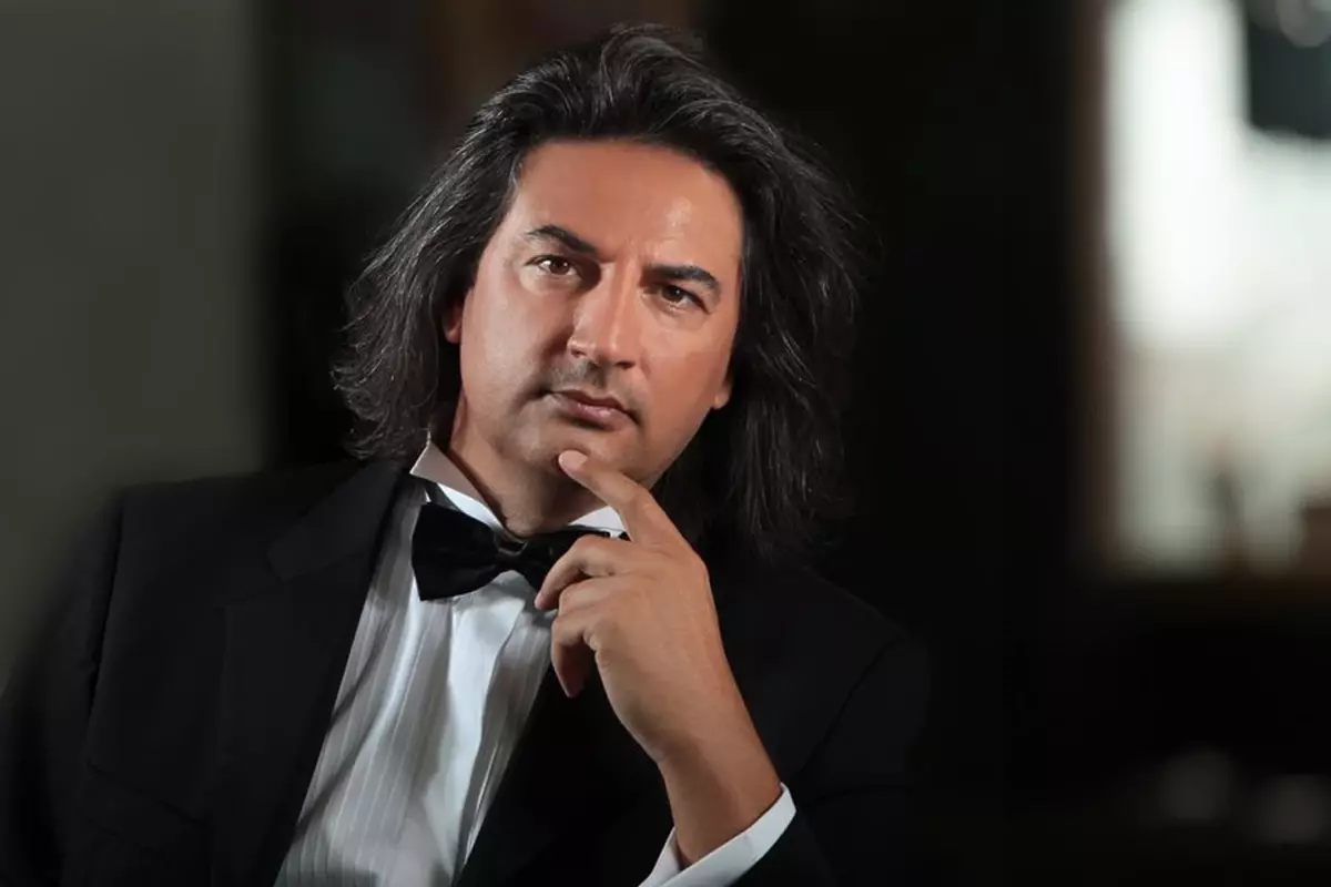 Ünlü şarkıcı Çelik'ten Ramazan günü mest eden hareket